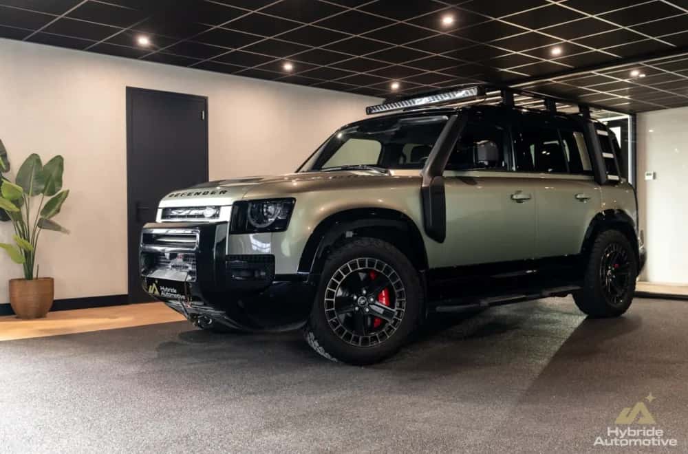 Land Rover Defender (2020) — foto 1