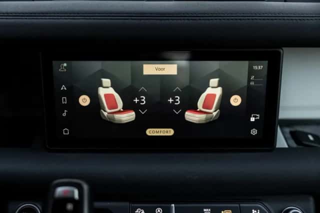 Land Rover Defender (2020) thumbnail 22