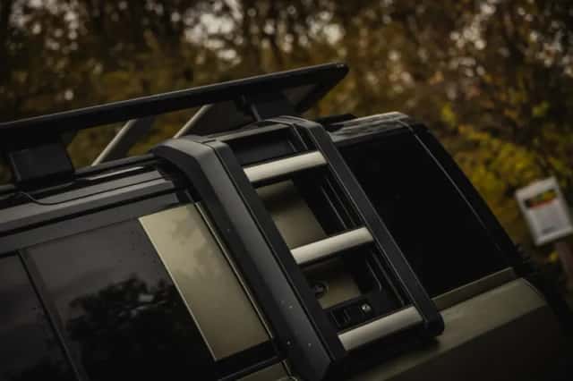 Land Rover Defender (2020) thumbnail 34