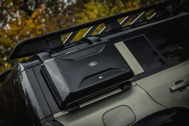 Land Rover Defender (2020) thumbnail 36