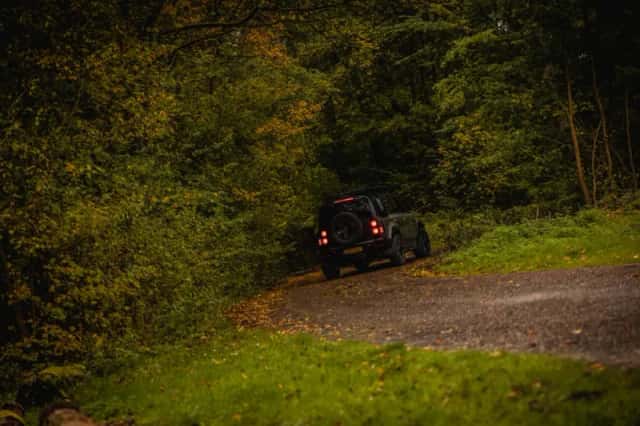 Land Rover Defender (2020) thumbnail 38