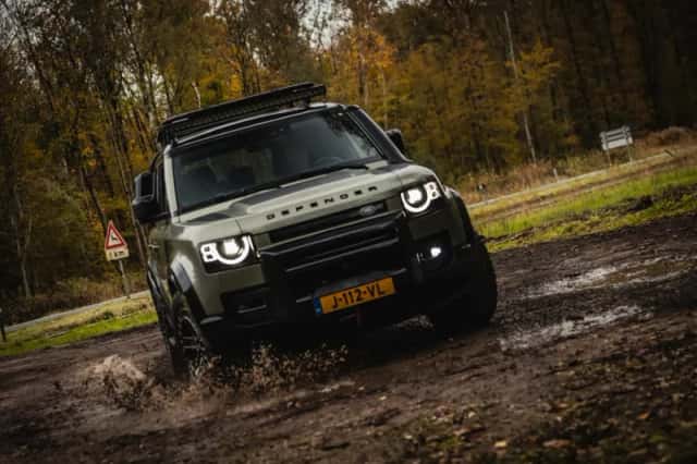Land Rover Defender (2020) thumbnail 42