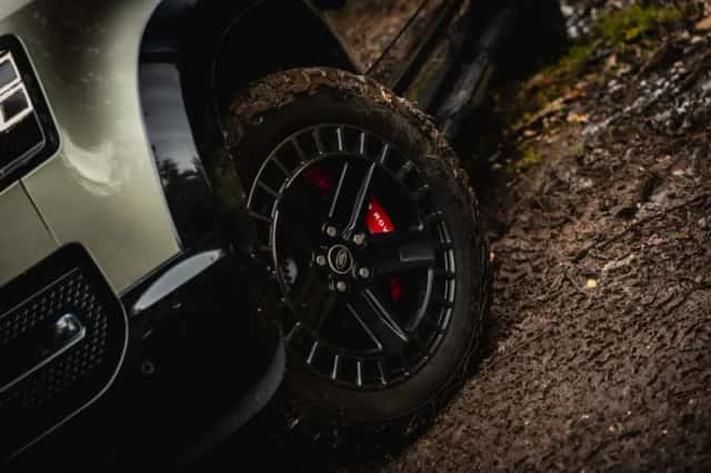 Land Rover Defender (2020) thumbnail 43