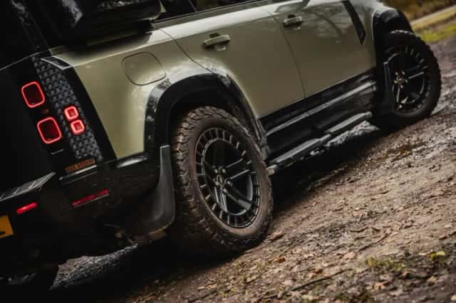 Land Rover Defender (2020) thumbnail 44
