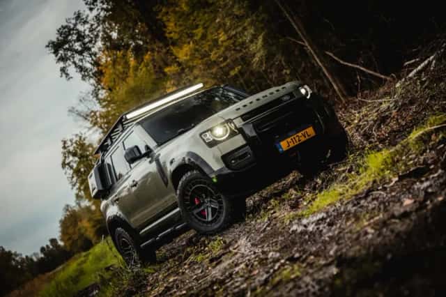 Land Rover Defender (2020) thumbnail 47
