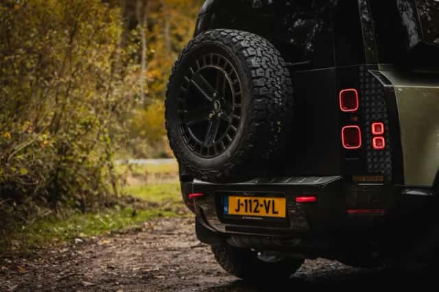 Land Rover Defender (2020) thumbnail 48