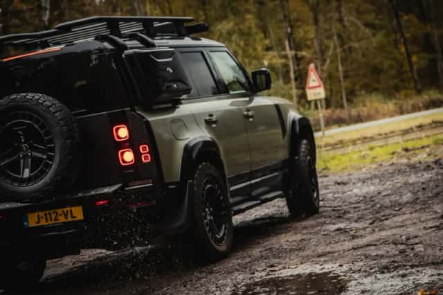 Land Rover Defender (2020) thumbnail 50