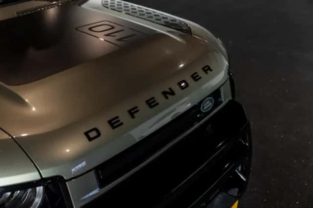 Land Rover Defender (2020) thumbnail 54