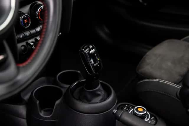 MINI Cooper (2021) thumbnail 25