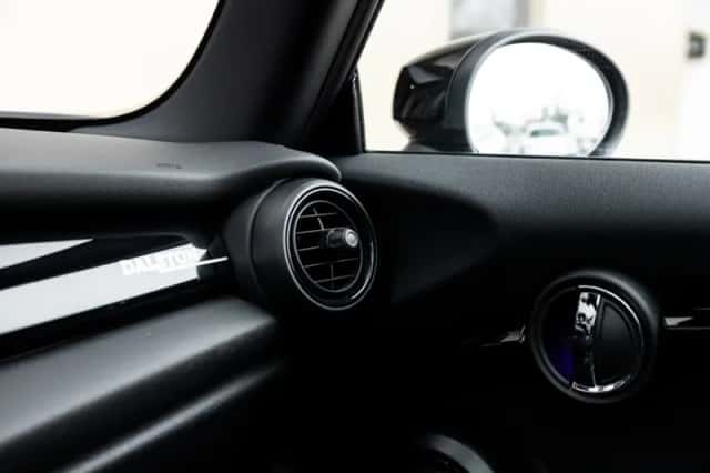 MINI Cooper (2021) thumbnail 27