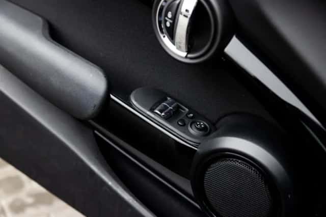 MINI Cooper (2021) thumbnail 38