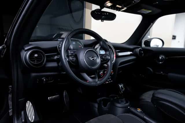 MINI Cooper (2021) thumbnail 6