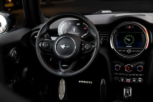 MINI Cooper (2021) thumbnail 10