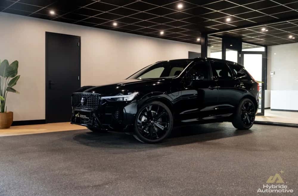 Volvo XC60 (2025) — foto 1