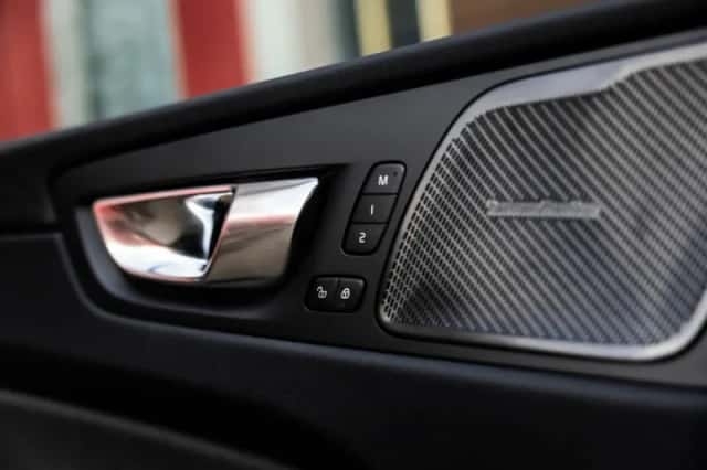 Volvo XC60 (2025) thumbnail 19