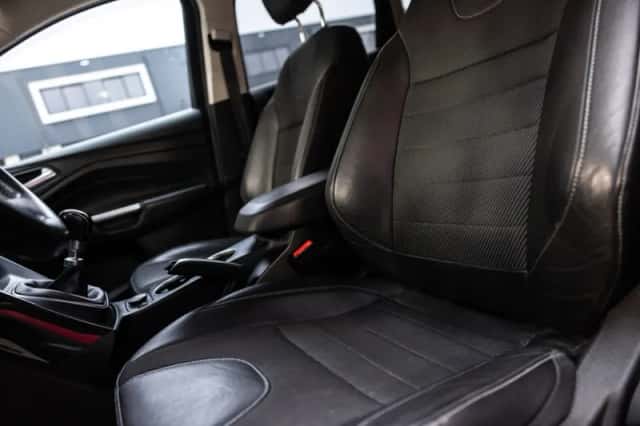 Ford Kuga (2014) thumbnail 4