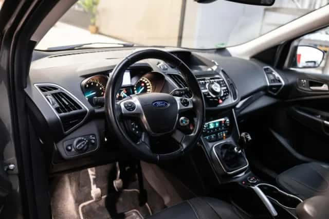 Ford Kuga (2014) thumbnail 38