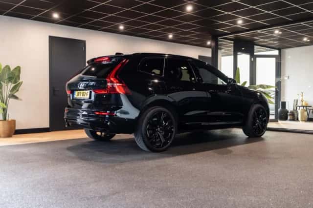Volvo XC60 (2024) thumbnail 3