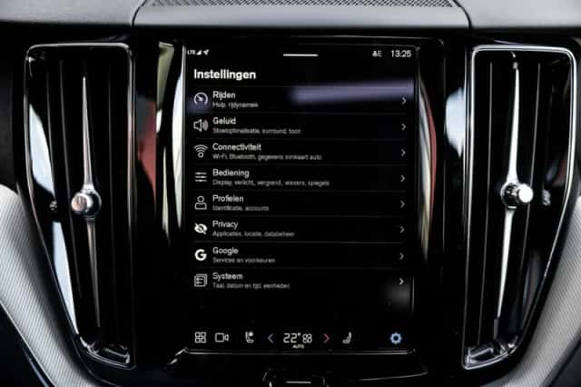Volvo XC60 (2024) thumbnail 39