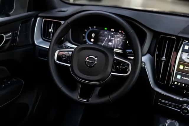 Volvo XC60 (2024) thumbnail 10