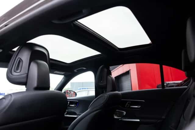 Mercedes-Benz C-Klasse (2024) thumbnail 15
