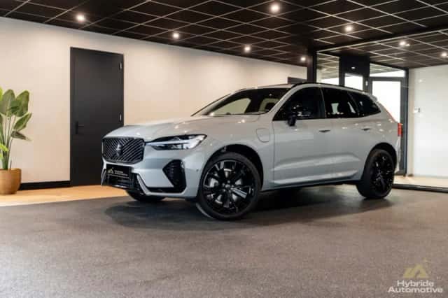 Volvo XC60 (2025)