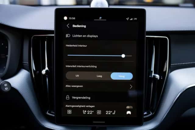 Volvo XC60 (2025) thumbnail 38