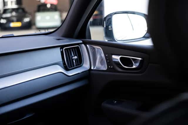 Volvo XC60 (2025) thumbnail 39