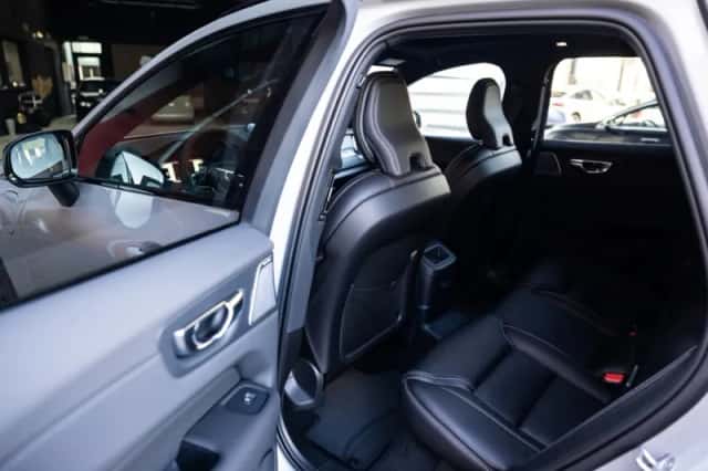 Volvo XC60 (2025) thumbnail 6