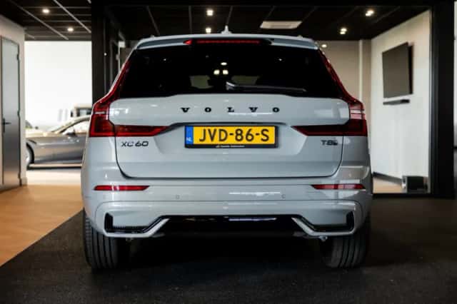 Volvo XC60 (2025) thumbnail 10