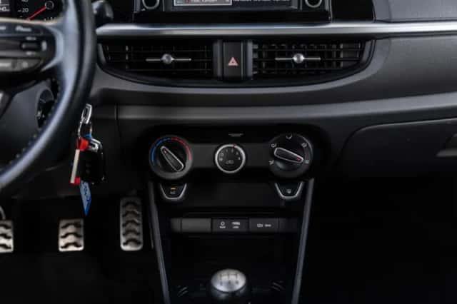 Kia Picanto (2018) thumbnail 22