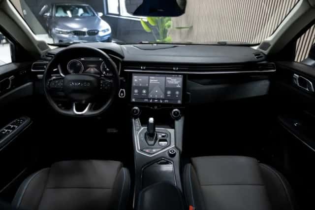 Lynk & Co 01 (2023) thumbnail 2