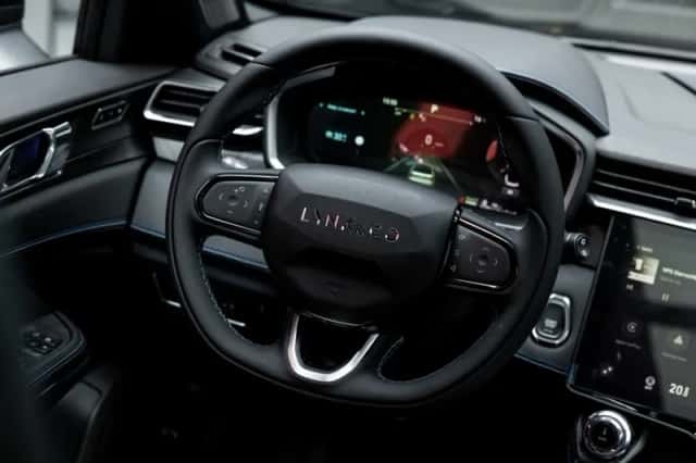 Lynk & Co 01 (2023) thumbnail 10