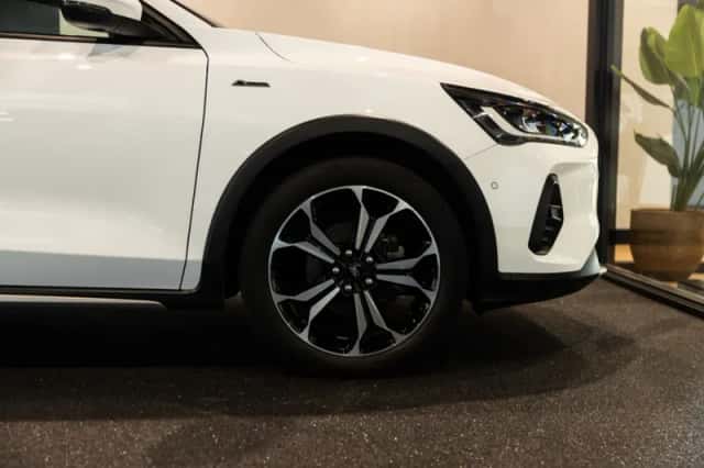 Ford Focus (2022) thumbnail 15