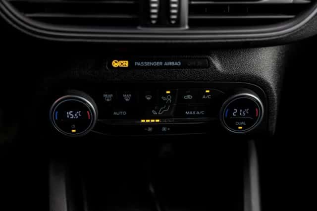 Ford Focus (2022) thumbnail 27