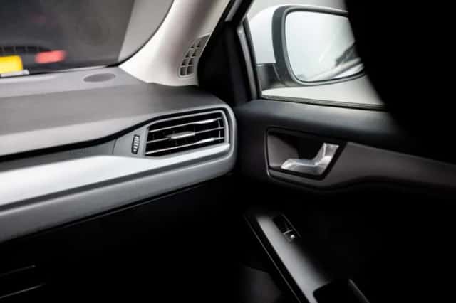 Ford Focus (2022) thumbnail 31