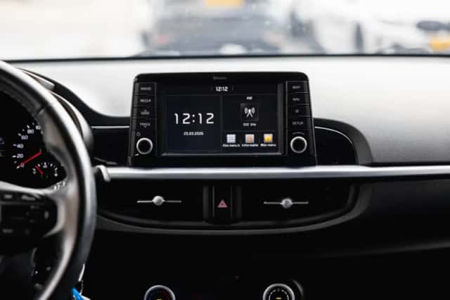 Kia Picanto (2018) thumbnail 16