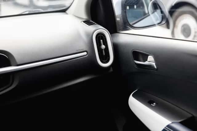 Kia Picanto (2018) thumbnail 20