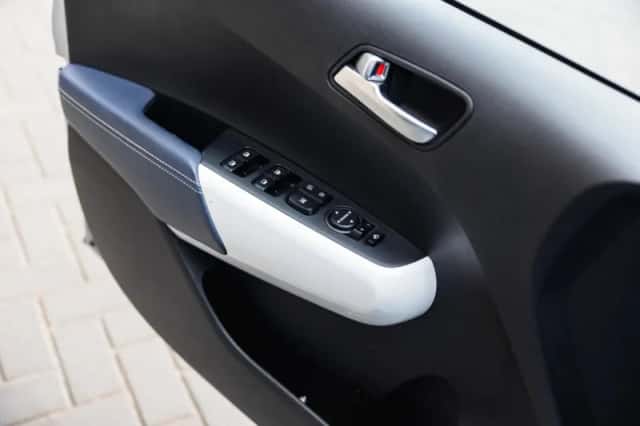 Kia Picanto (2018) thumbnail 23