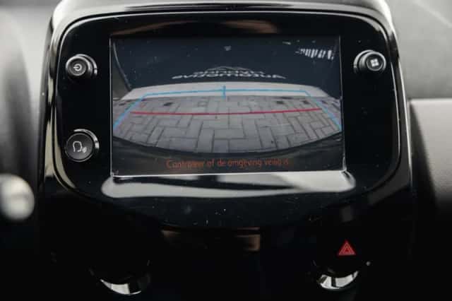 Peugeot 108 (2021) thumbnail 16