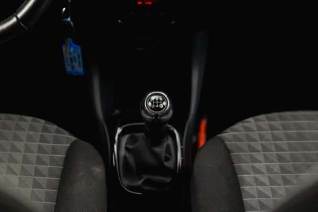 Peugeot 108 (2021) thumbnail 22