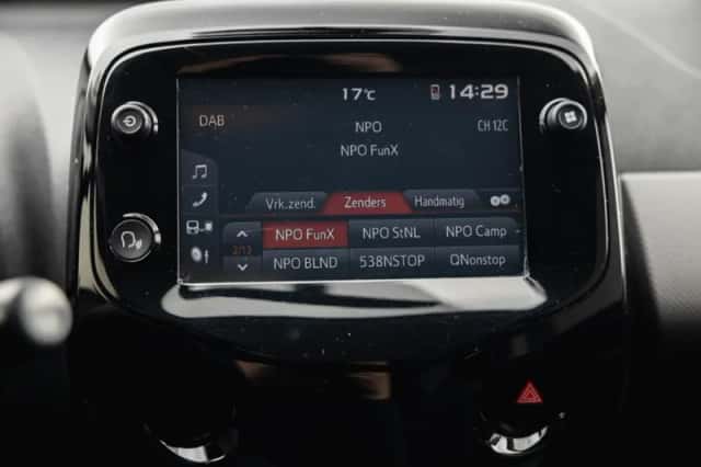 Peugeot 108 (2021) thumbnail 31