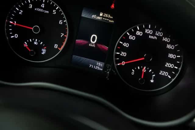 Kia Picanto (2021) thumbnail 11