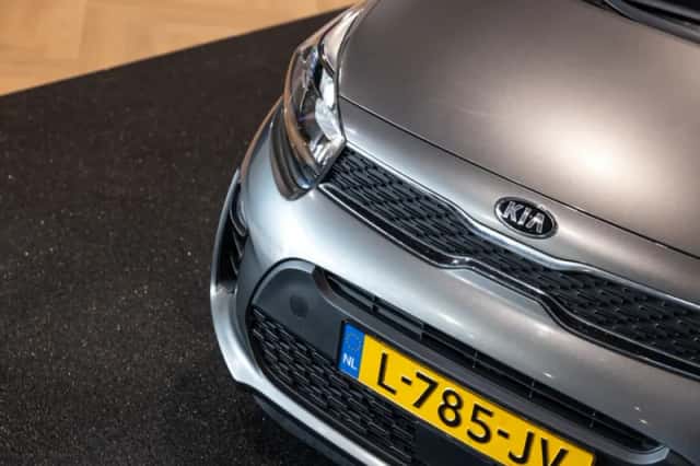 Kia Picanto (2021) thumbnail 15