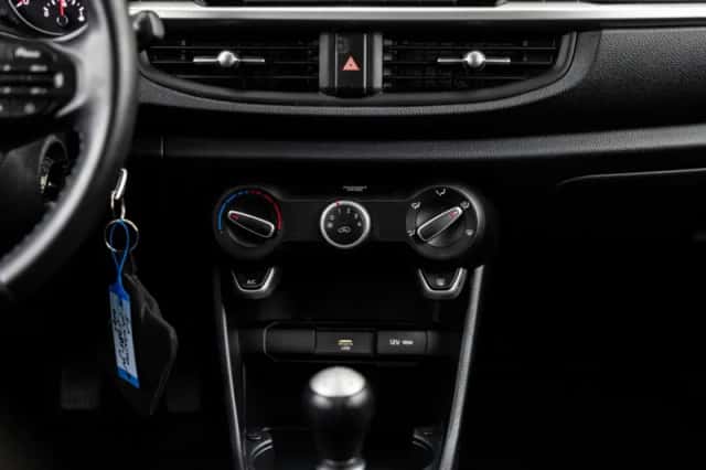 Kia Picanto (2021) thumbnail 16