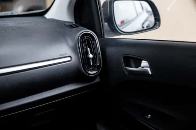 Kia Picanto (2021) thumbnail 36