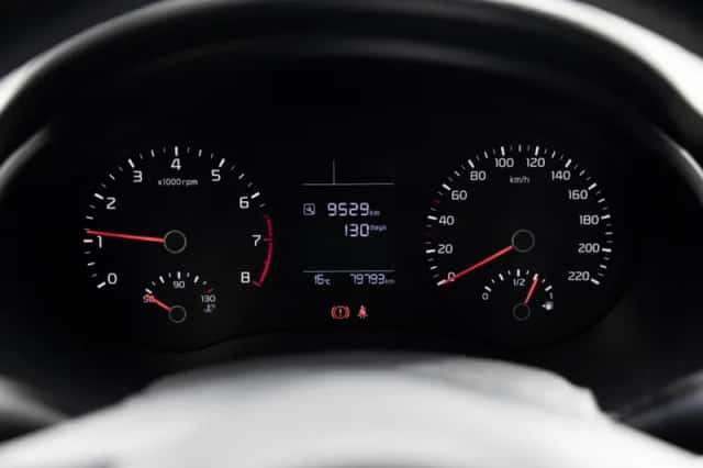 Kia Rio (2017) thumbnail 14