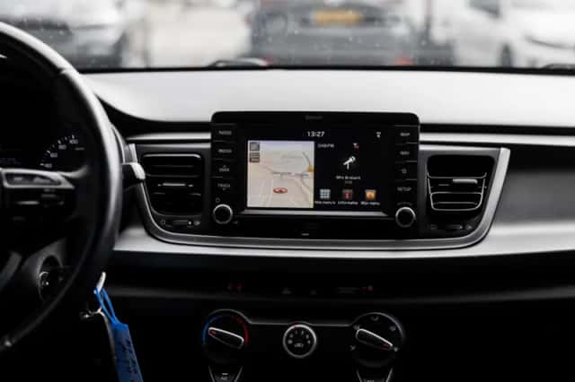 Kia Rio (2017) thumbnail 18