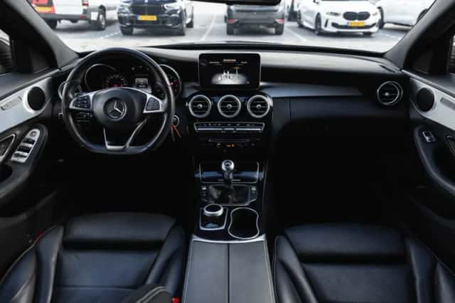 Mercedes-Benz C-Klasse (2017) thumbnail 2