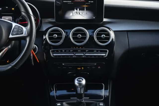 Mercedes-Benz C-Klasse (2017) thumbnail 18